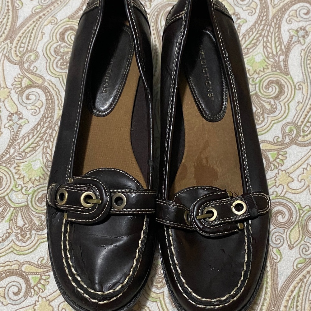 Predictions Women's Black Loafers with Stitching